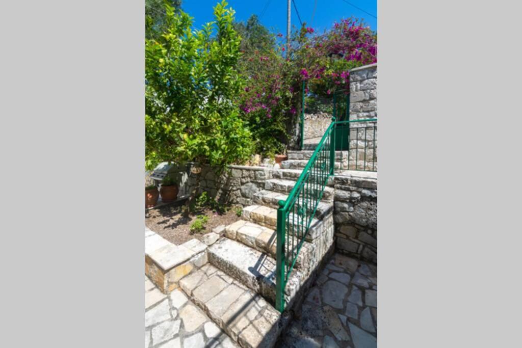 Vlachopoulátika Thanos Cottage מראה חיצוני תמונה