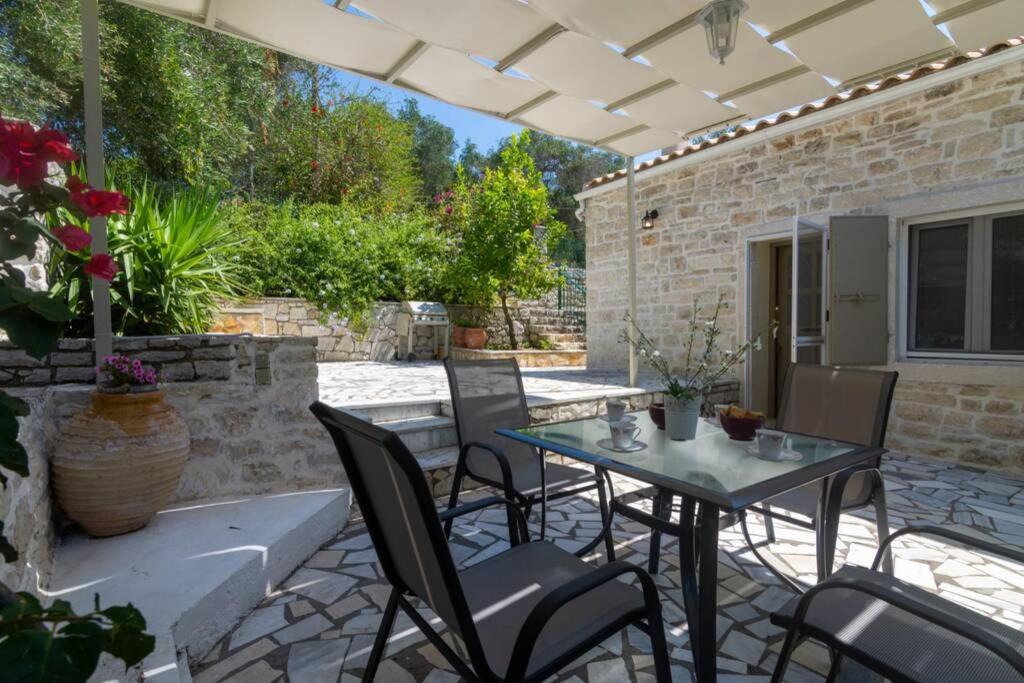 Vlachopoulátika Thanos Cottage מראה חיצוני תמונה